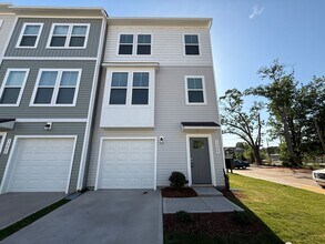 Building Photo - 3200 Bomore Rd