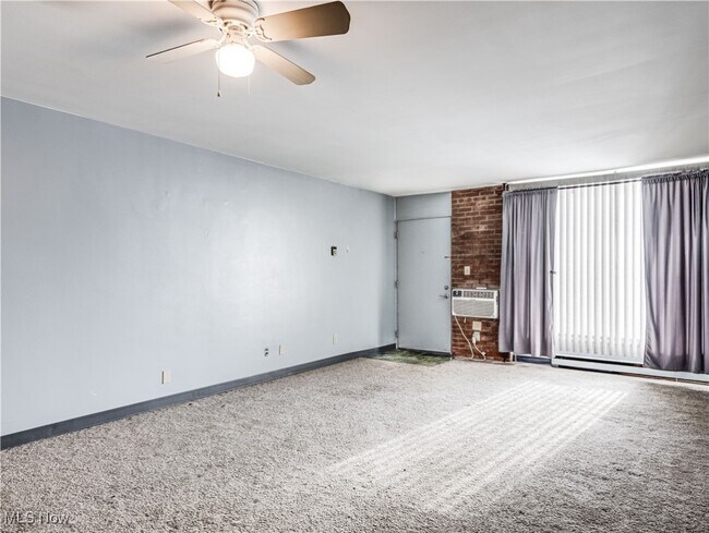 Foto del edificio - 2331 E Market St