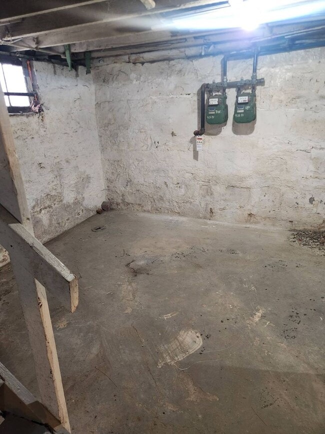 Foto del edificio - 9720 Denison Ave