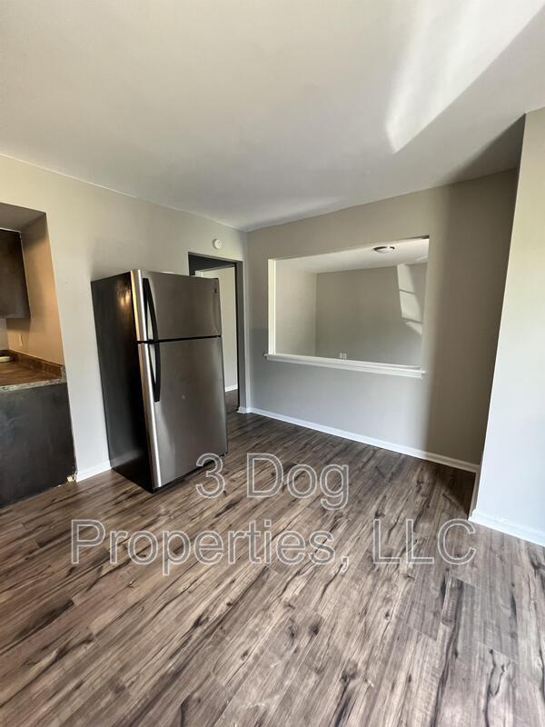 Foto del edificio - 1322 Ely Rd