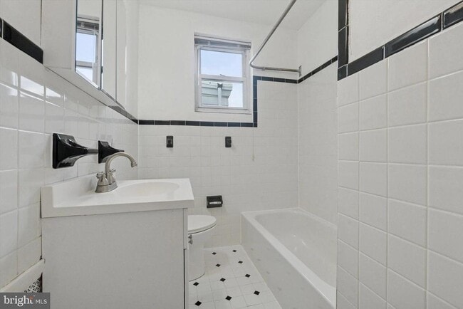 Building Photo - 2954 Miller St