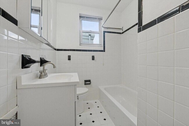 Foto del edificio - 2954 Miller St