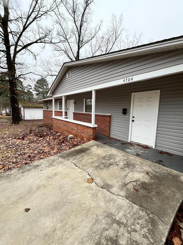 Primary Photo - 4704 Eastwood St