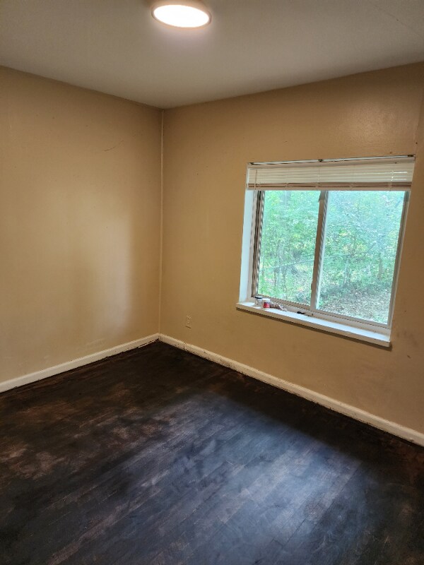 Foto del edificio - 3417 Riverside Dr