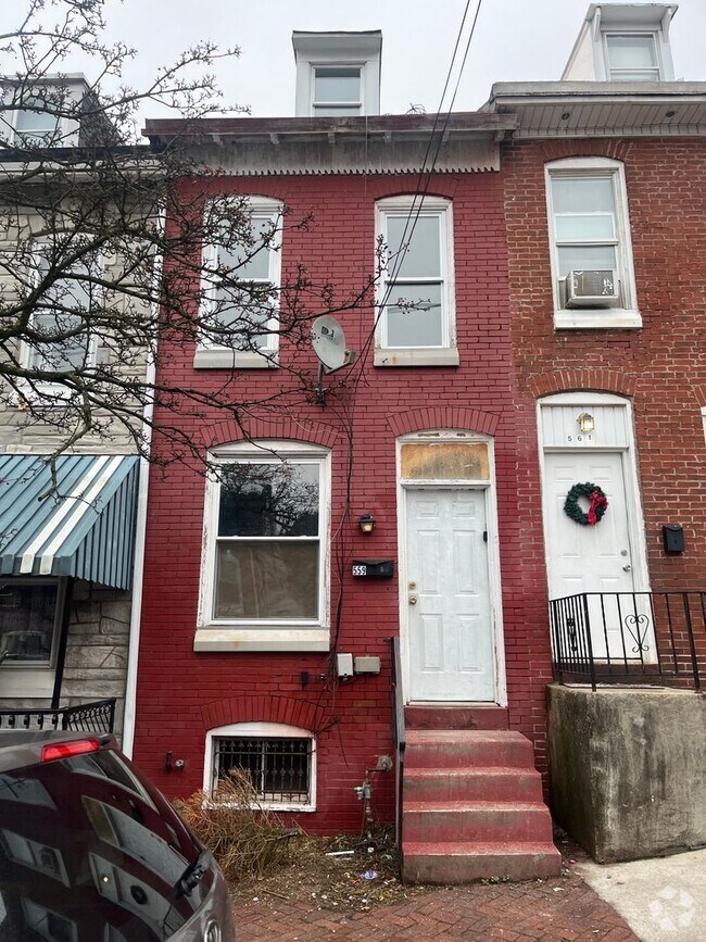 Building Photo - 559 S 14th St