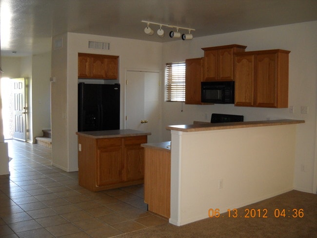 Building Photo - 7006 S 40th Ave