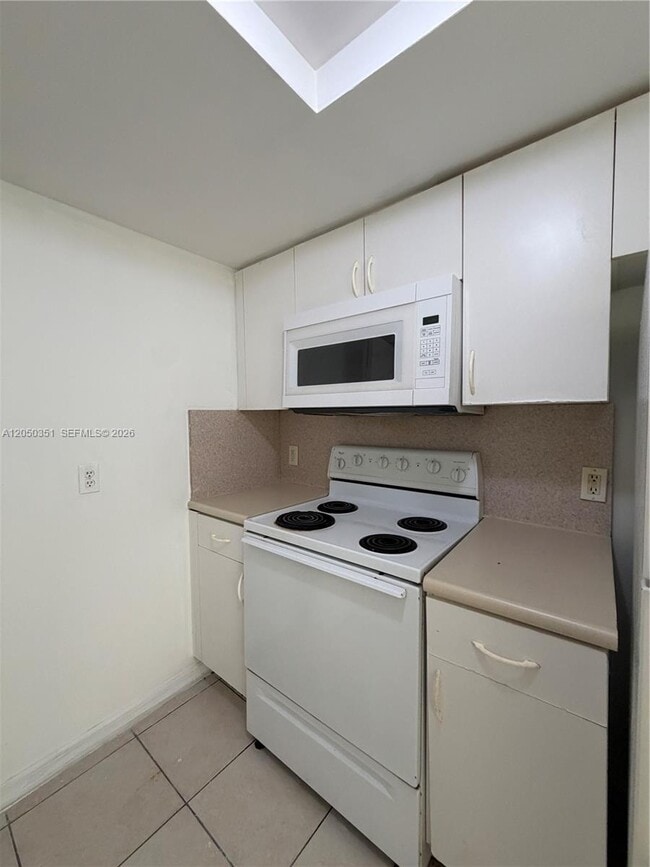Foto del edificio - 2415 NW 16th St Rd