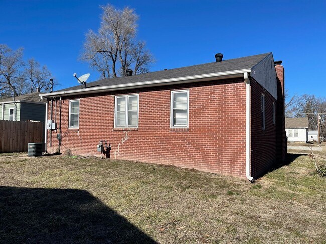 Foto del edificio - 1401 Yuma St