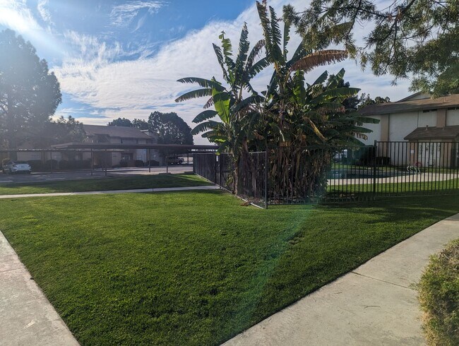 Foto del edificio - 730 James Rd