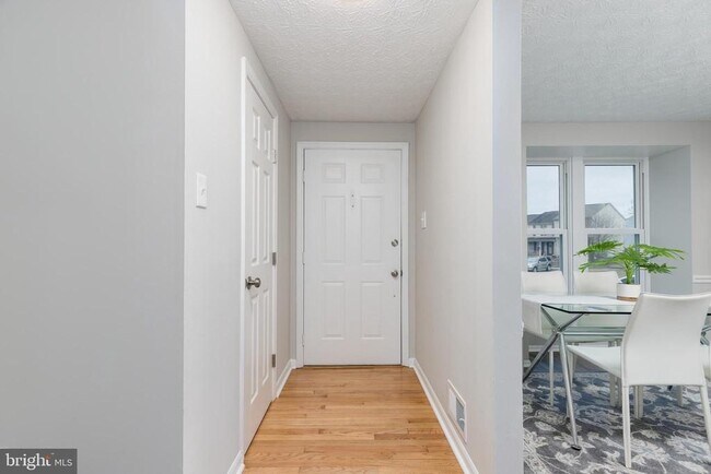 Building Photo - 1334 E Spring Meadow Ct