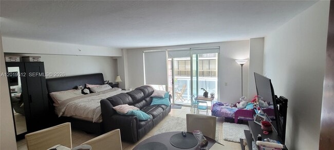 Building Photo - 9499 Collins Ave
