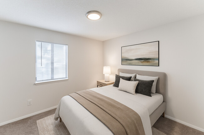 Building Photo - Chasewood Village