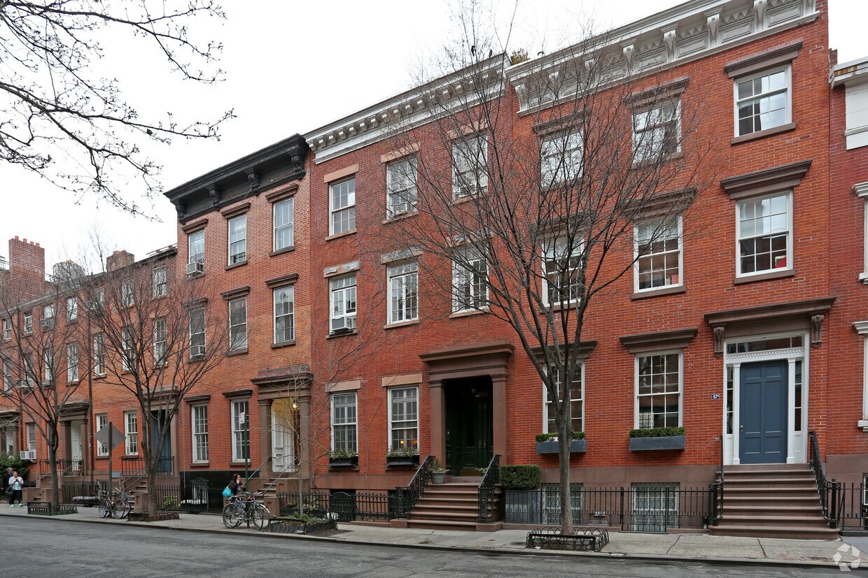Building Photo - 69 Horatio St