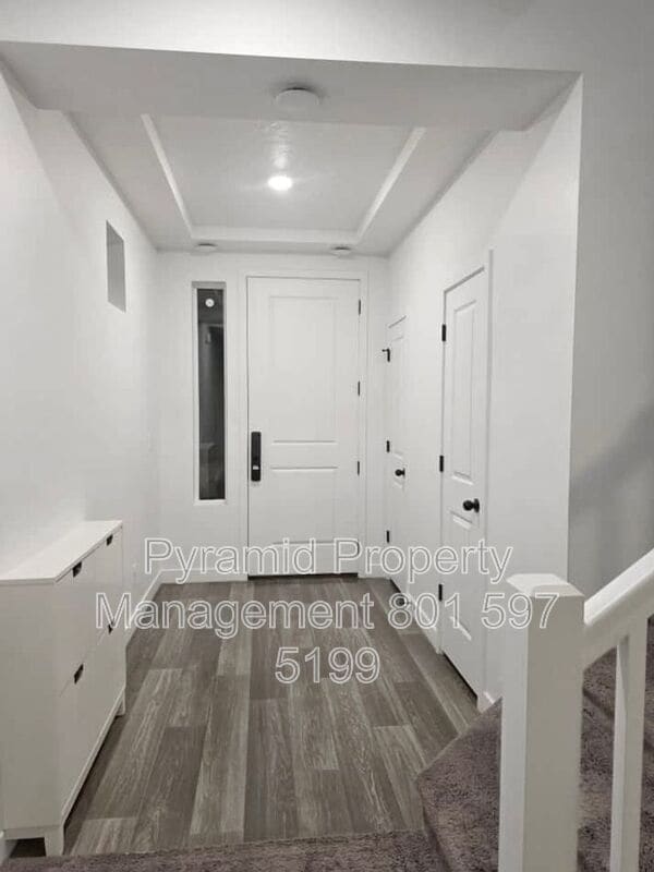 Foto del edificio - 103 E Brushy Canyon St