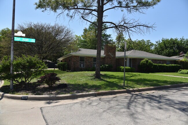 Nice Lote en esquina - 6420 San Juan Ave