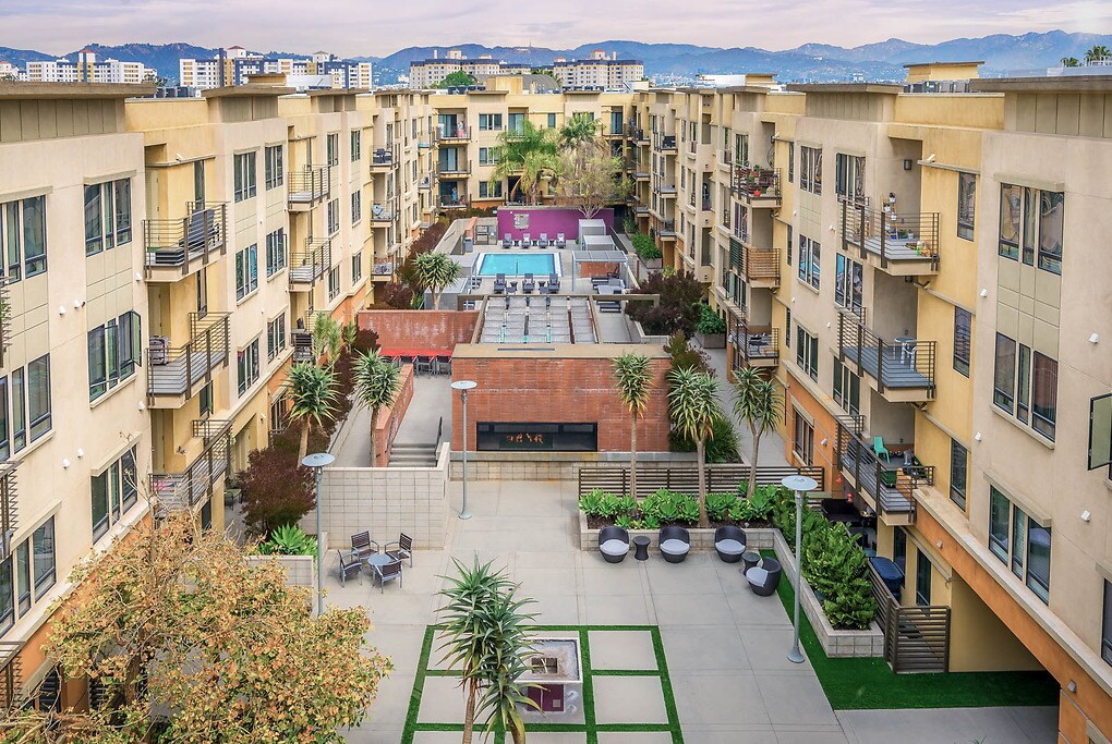 Foto principal - 5600 Wilshire