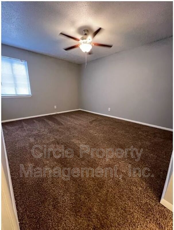 Building Photo - 4000 Hunters Ridge Cir SW