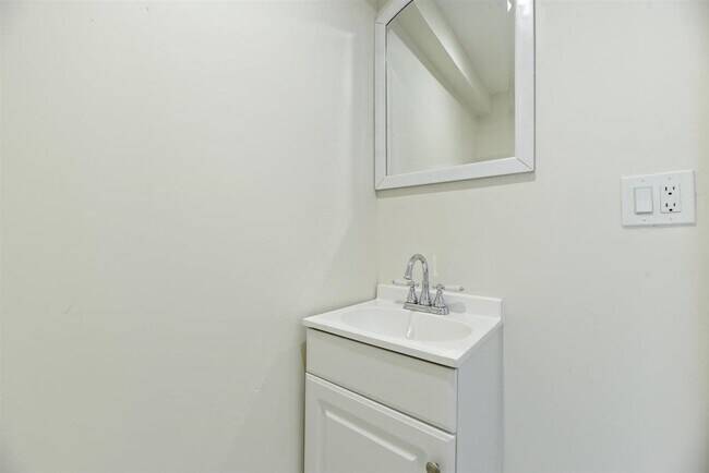 Foto del edificio - 21 Wallis Ave