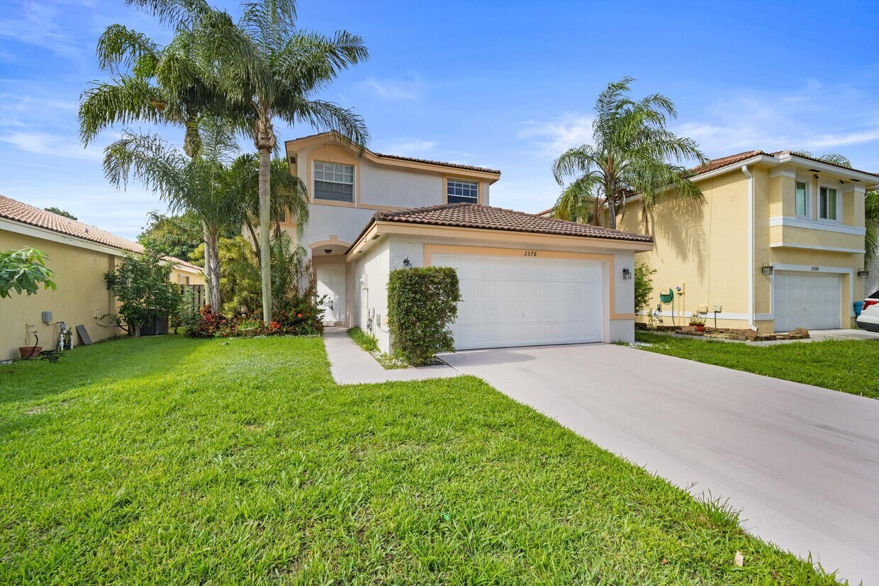 Primary Photo - 3578 Chesapeake Cir