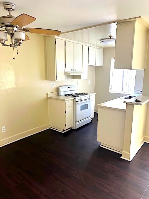 Foto principal - 6650 Woodley Ave