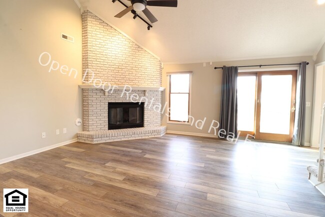 Building Photo - 4 bedroom home now available!