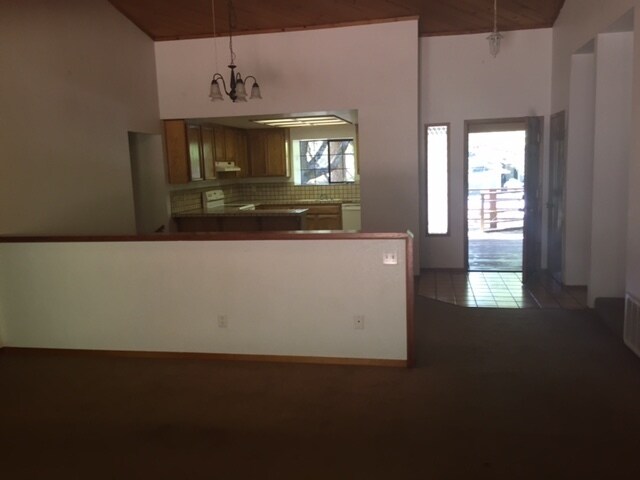 Building Photo - Cute home in Quiet neighborhood in Lake of...