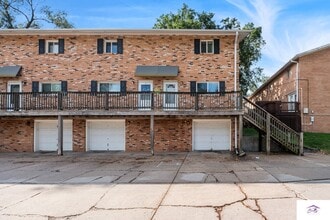 Building Photo - 1805 Winnie Dr