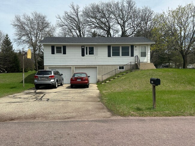 Foto del edificio - Three Bedroom Home in rural SE Rochester MN