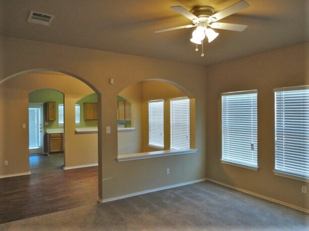 Building Photo - 802 Estancia Way