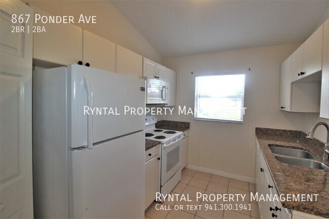 Foto del edificio - 867 Ponder Ave