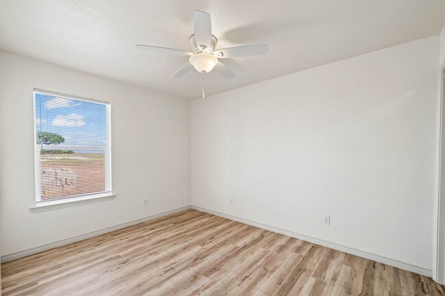 Building Photo - 203 North F M 789