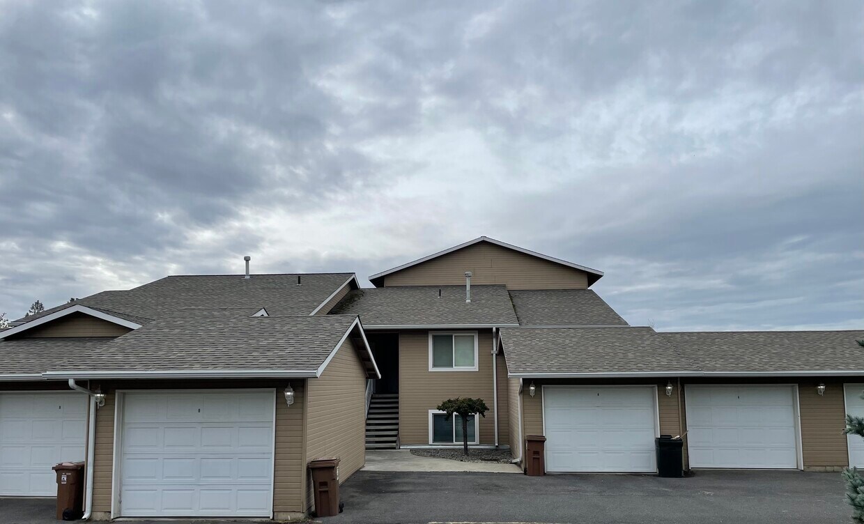 Foto principal - 8948 N Pamela St