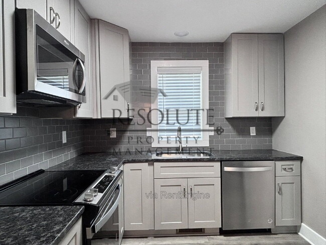 Foto del edificio - 520 Brent Rd