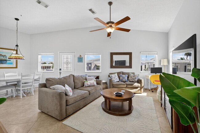 Building Photo - 1294 Nettles Blvd