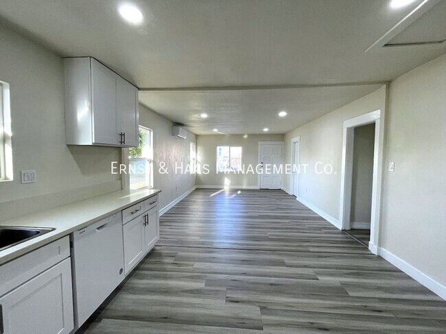 Building Photo - 3309 Platt Ave