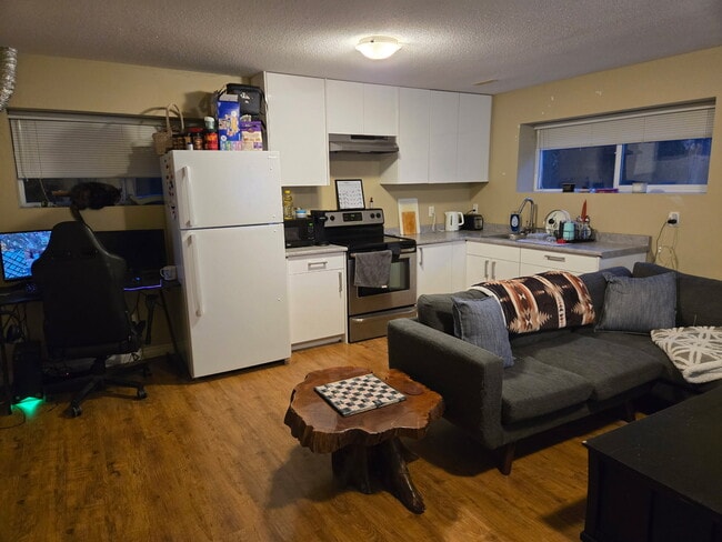 Building Photo - 11479-11236 236 St