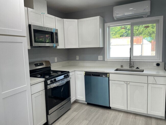 Foto del edificio - 3025 Broadmoor Blvd