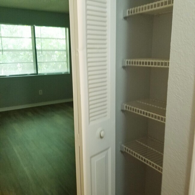 Foto del edificio - Oak Manor Apartments