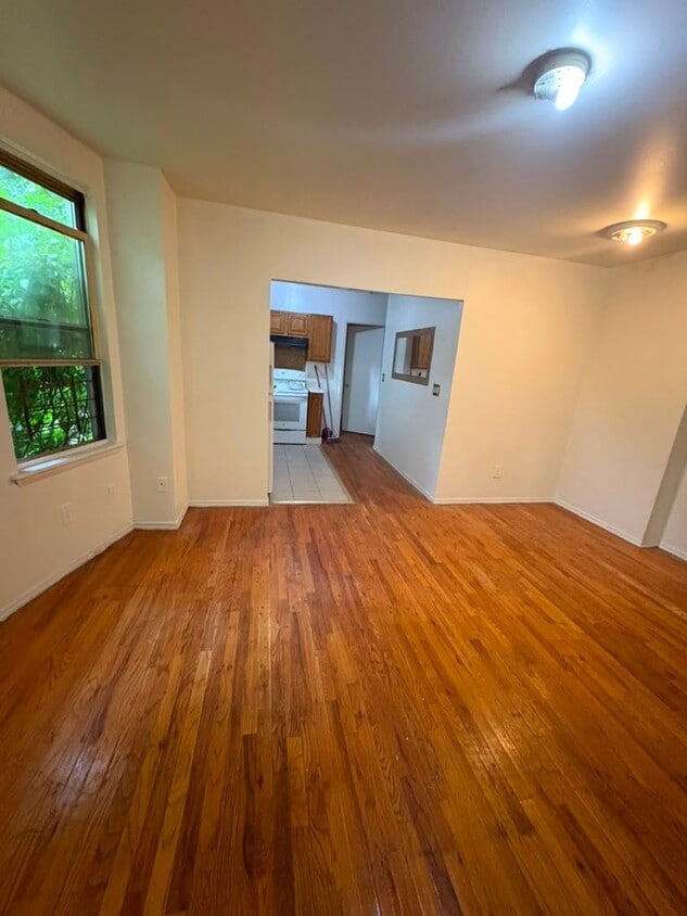 Photo - 10 Mooney Pl (Yonkers, NY)