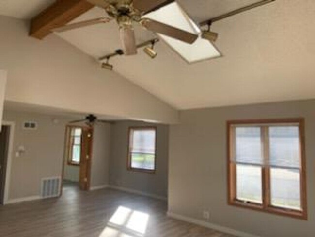 Foto del edificio - Bright South Side Home