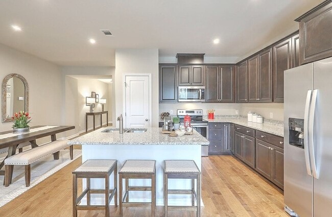 Foto del edificio - 102 Benelli Dr