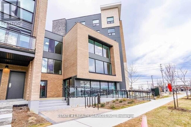 Building Photo - 7 Falaise Rd