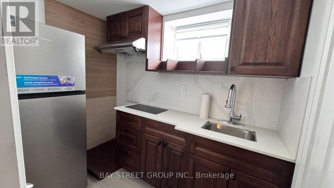 Building Photo - 5513 Spring St