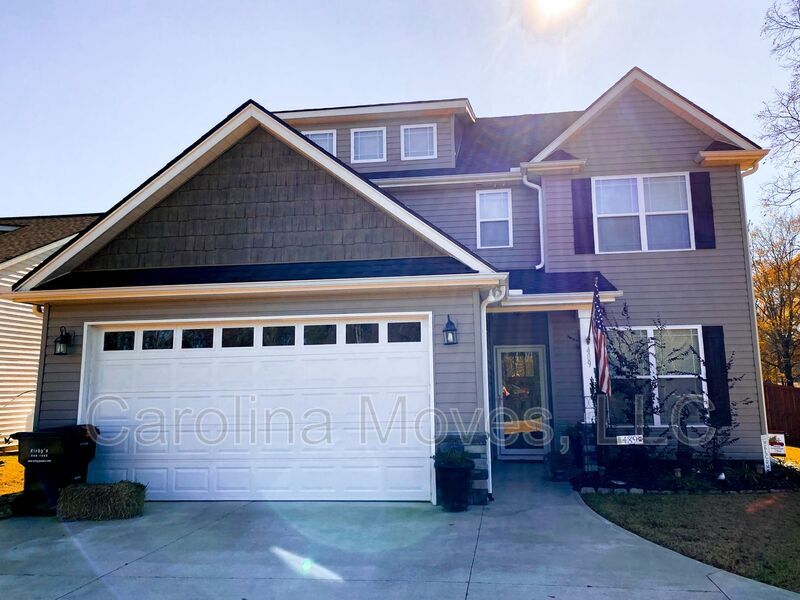 Primary Photo - 489 Berry Shoals Rd
