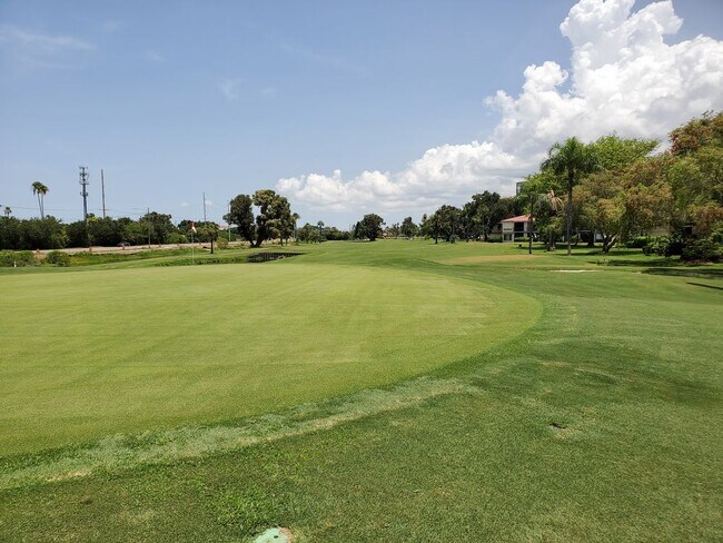 Foto del edificio - Golf course 2 bed 2 bath isla del sol Villa