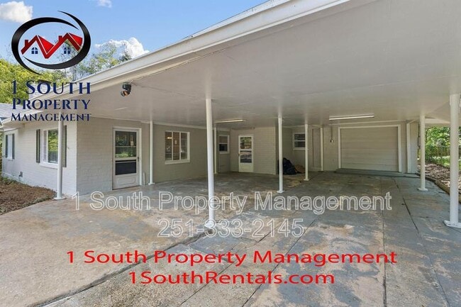 Building Photo - 3875 Hawthorne Dr