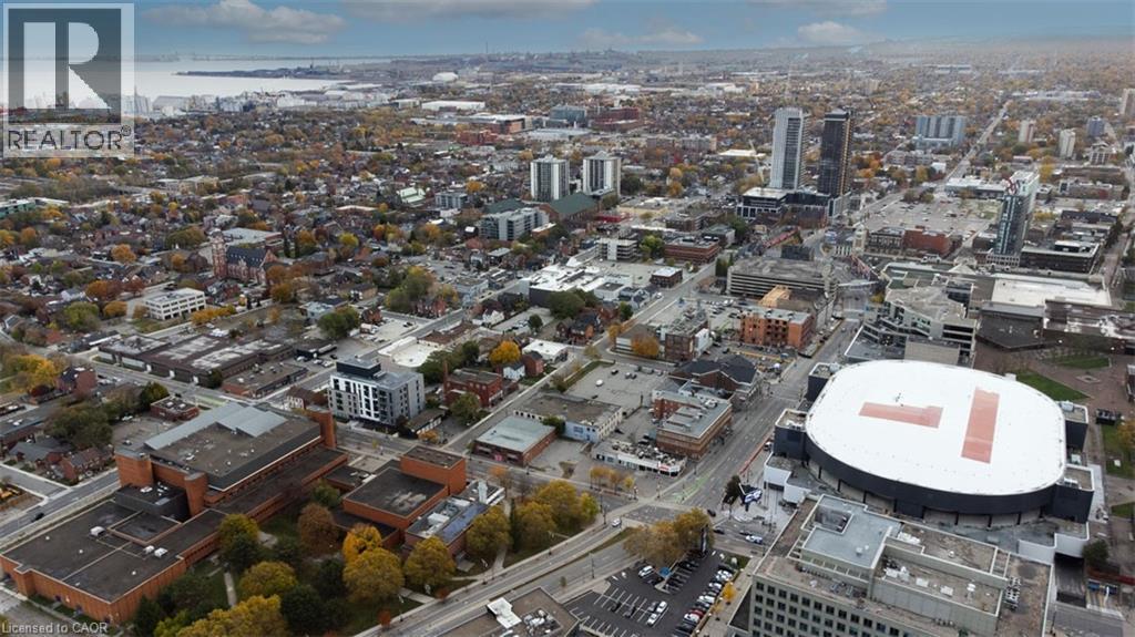 Photo principale - 116 Bay St N