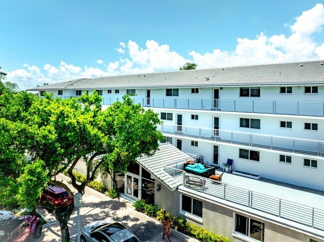 Foto del edificio - 1015 Spanish River Rd