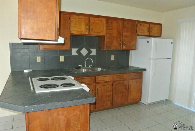 Foto del edificio - 2183 S Walnut Ave