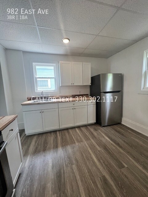 Building Photo - Spacious 3 bedroom home for rent - Akron